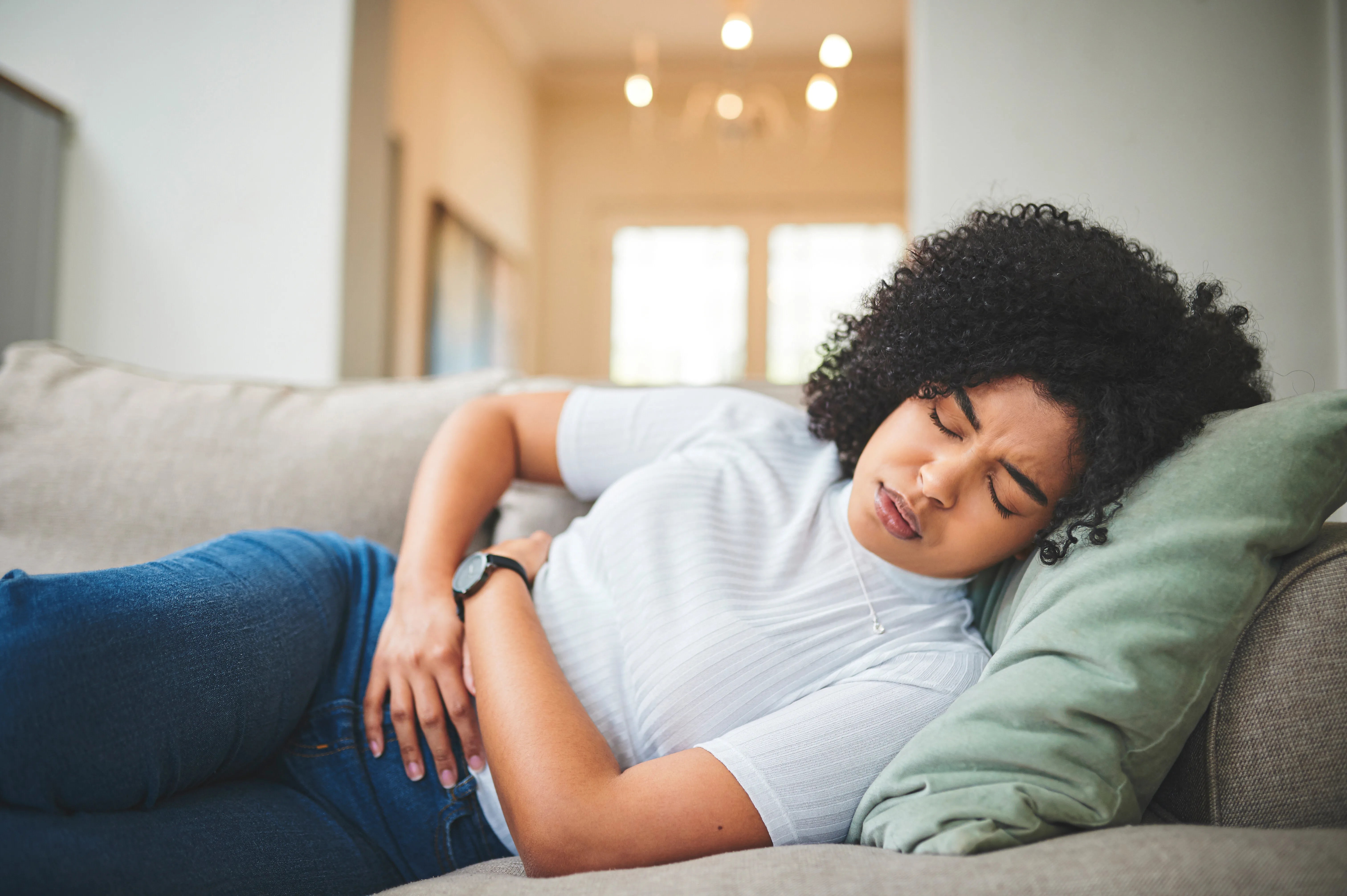 I'm A Gastro Doctor. Here's The 1 Thing I'd Never Do If I Had Stomach Pain.