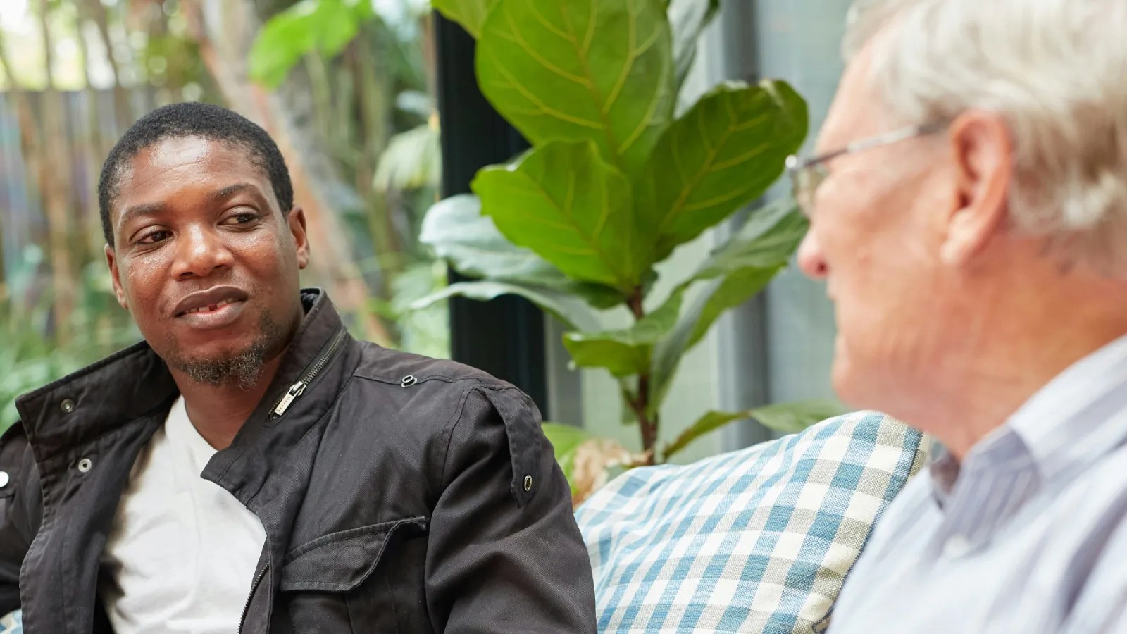 Self-Serving 'Boomerasks' Ruin Conversations – Here's How To Chat Fairly