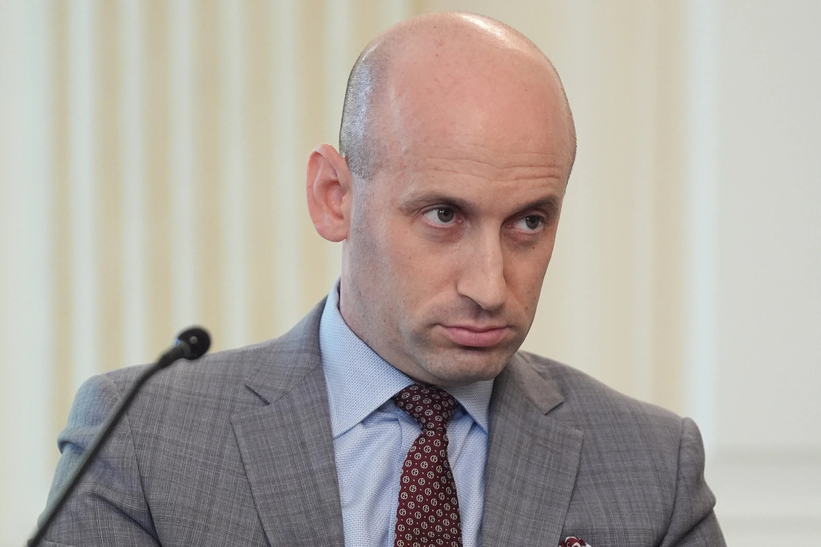 Stephen Miller’s dating pitch meets experts’ sharp backlash