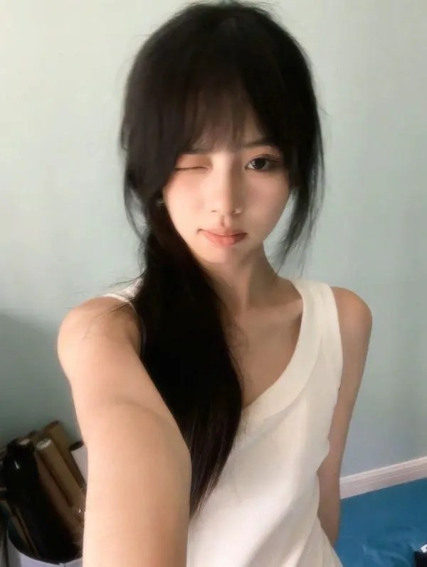 抖音极品嫩妹@葫芦呼噜-视频流出