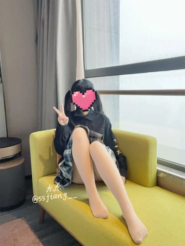 水水酱ssjiang – 白虎萝莉Cosplay诗雨江南 [73PnV1.18G]