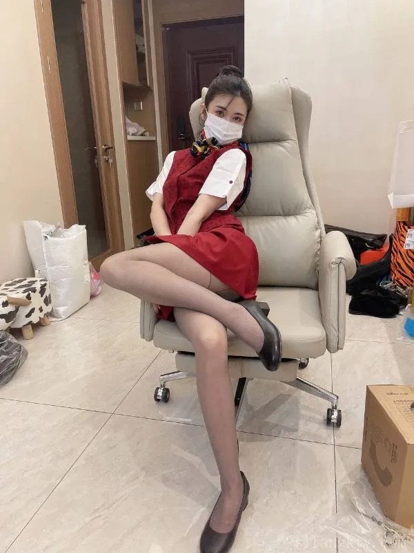 强推bbbmwz御女无数最全大合集[NPNV14.4G]