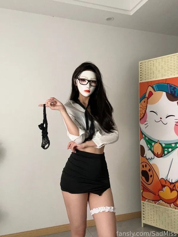 sadmiss-fansly复活的人偶女仆[4P,1V,257M]