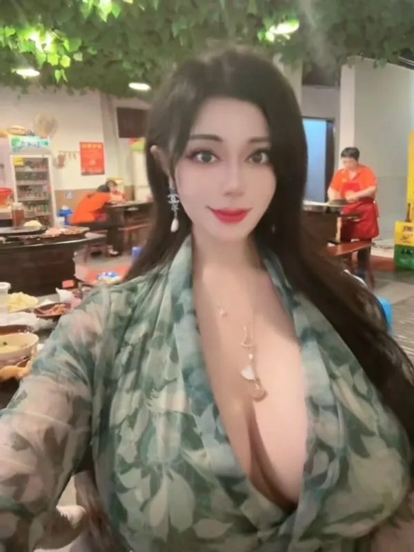 微博128万粉巨乳肥臀女神尤物芷仪g宝自慰啪啪露出福利[106V12.2G]