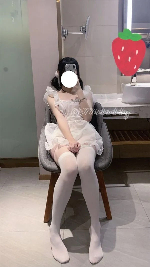奶甜77酱@77idaddy – 顶级白虎萝莉 极品福利姬私拍329P7V1.27G