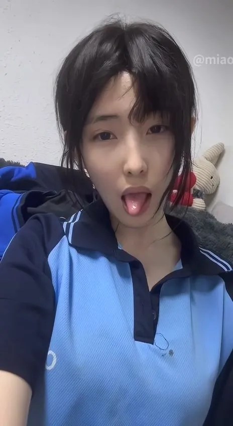 抖音反差高颜露脸女张人o – 新增隐私流出合集 [9v3.2g]