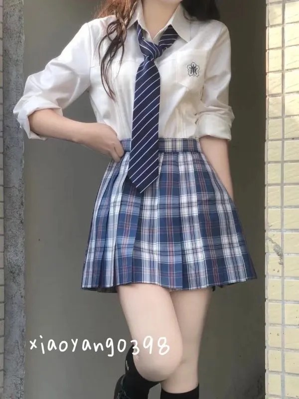 小羊咩咩 –白虎Cos小萝莉 顶级福利姬私拍333P31V1.5G
