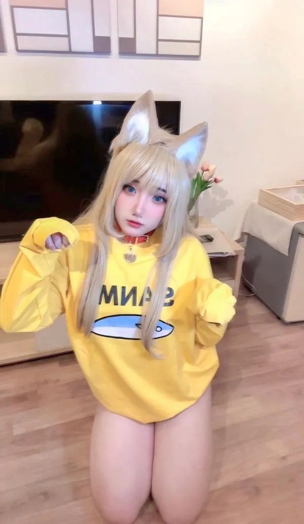 nyanchan-cos黄豆粉白丝自慰潮吹尿尿32P1V625M
