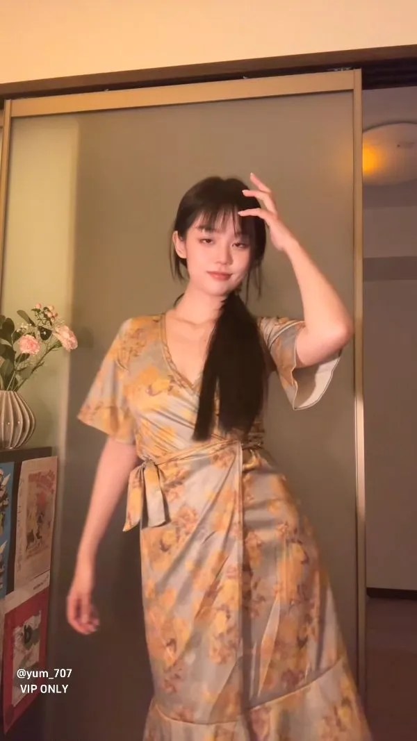 玉米（yum_707）-5月新原版高价福利[7V,795M]