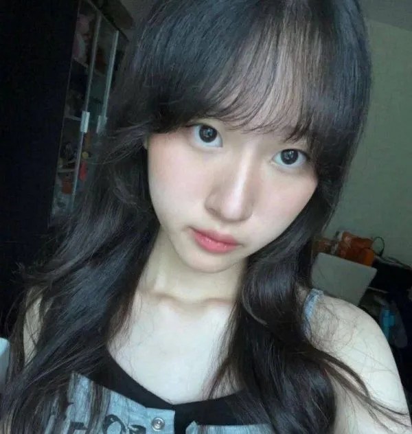 香港圣母书院女子中学反差女高中生徐艺菲分手后被渣男流出529.27M
