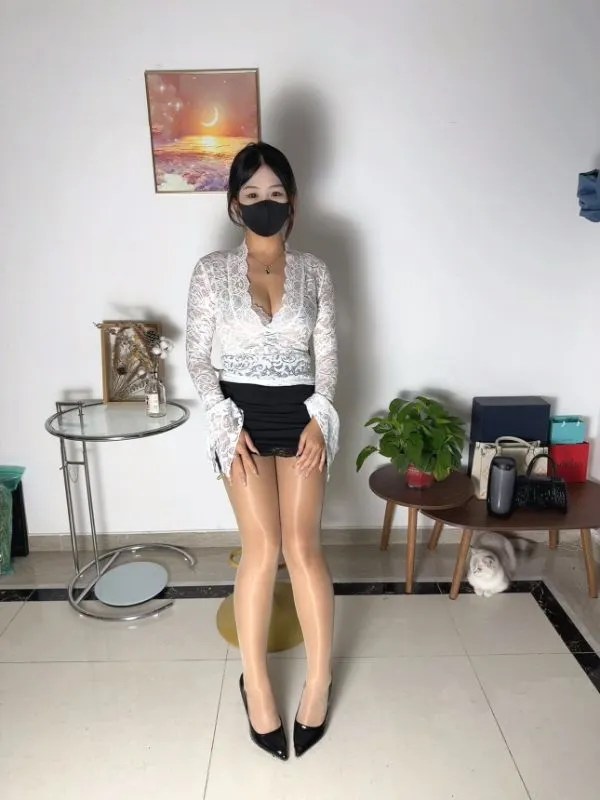 抖音捣莓熊-揉木瓜奶自慰大尺度[2V247MB]