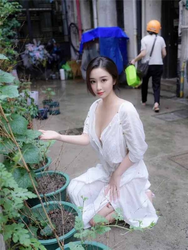 秀人网楠芝-高颜值美女新作大尺度漏点[84P1V0.99G]
