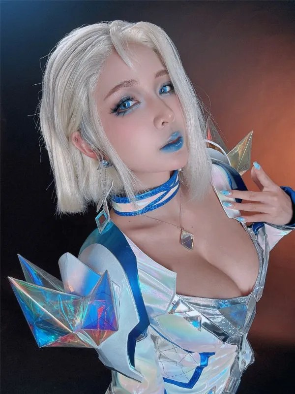 Umeko J – Emma Frost (Marvel Rivals) [101P503M]