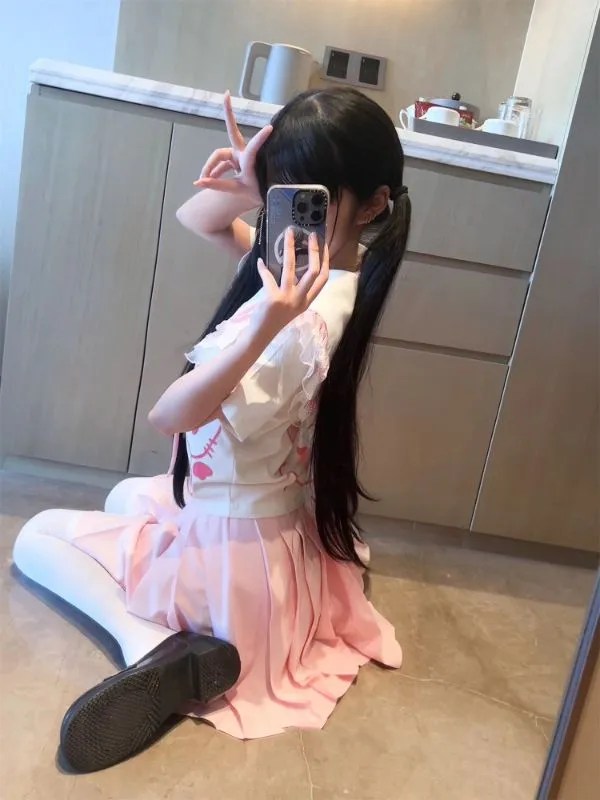 阳漾（小绵羊zyouiii）-推特极品萝莉母狗高价自慰福利[3P,1V,384M]