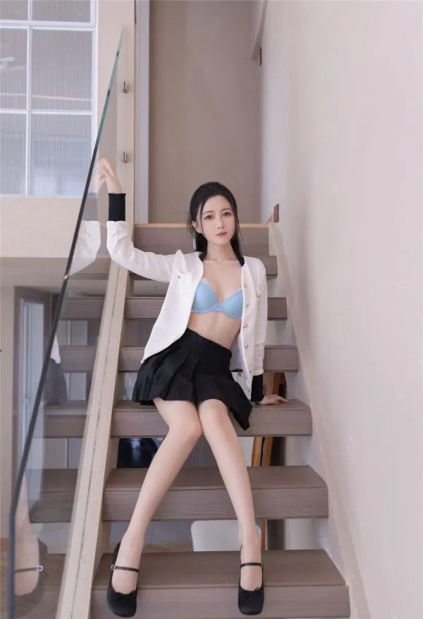 秀人网鱼子酱-最新上架作品《姐姐》[121P2.12G]