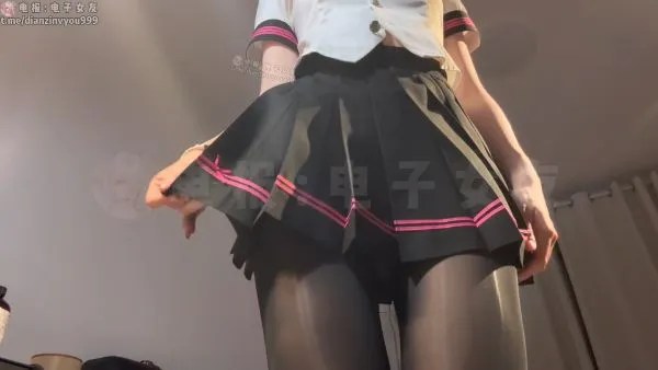 醋溜老师 – 最强定制单篇JK校服黑裙配黑丝袜美臀美脚美逼肛塞自慰[1v912M]
