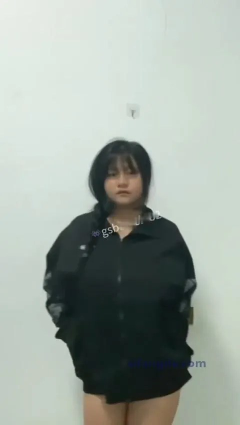 快手坦克毛毛酱-万粉博主露脸一对一抠逼揉奶裸舞 真正的巨乳肥臀[2V303MB]