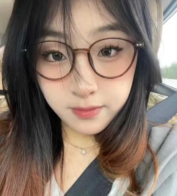 银优66-顶级约啪大神最新付费群超多女神约啪[85V48P8.8G]