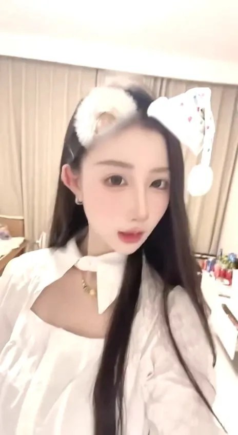 fKabuto川音播音系学妹 漂亮长腿翘臀女友 各种跪舔调教 卫生间对镜舔肉棒操逼太骚了[8V1003MB]