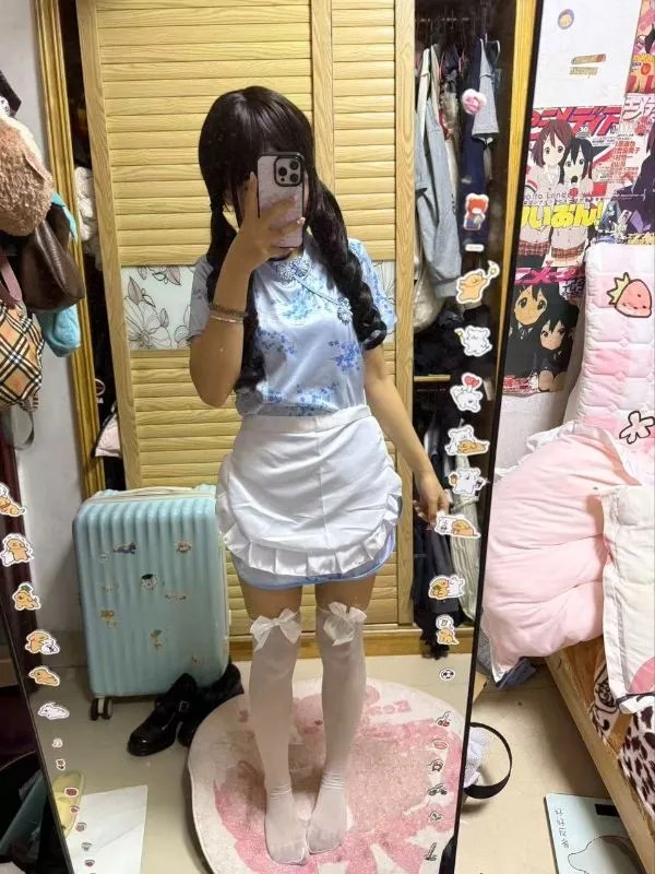 抖音短发娇嫩小母狗@齐刘海-付费定制视频白袜少女[12V989MB]
