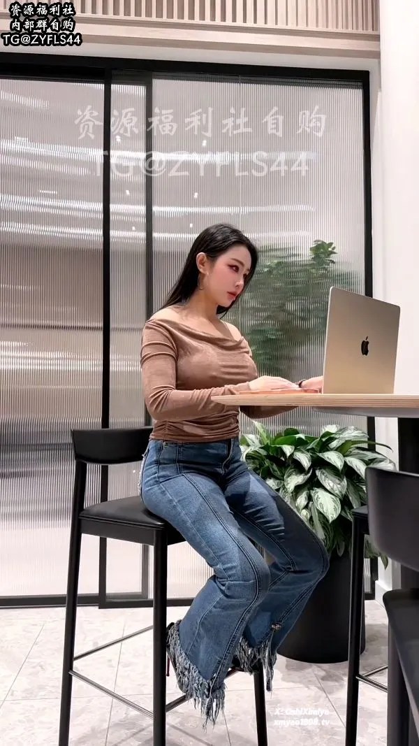 汐梦瑶-11. 25骚舅妈[1V2.87GB]