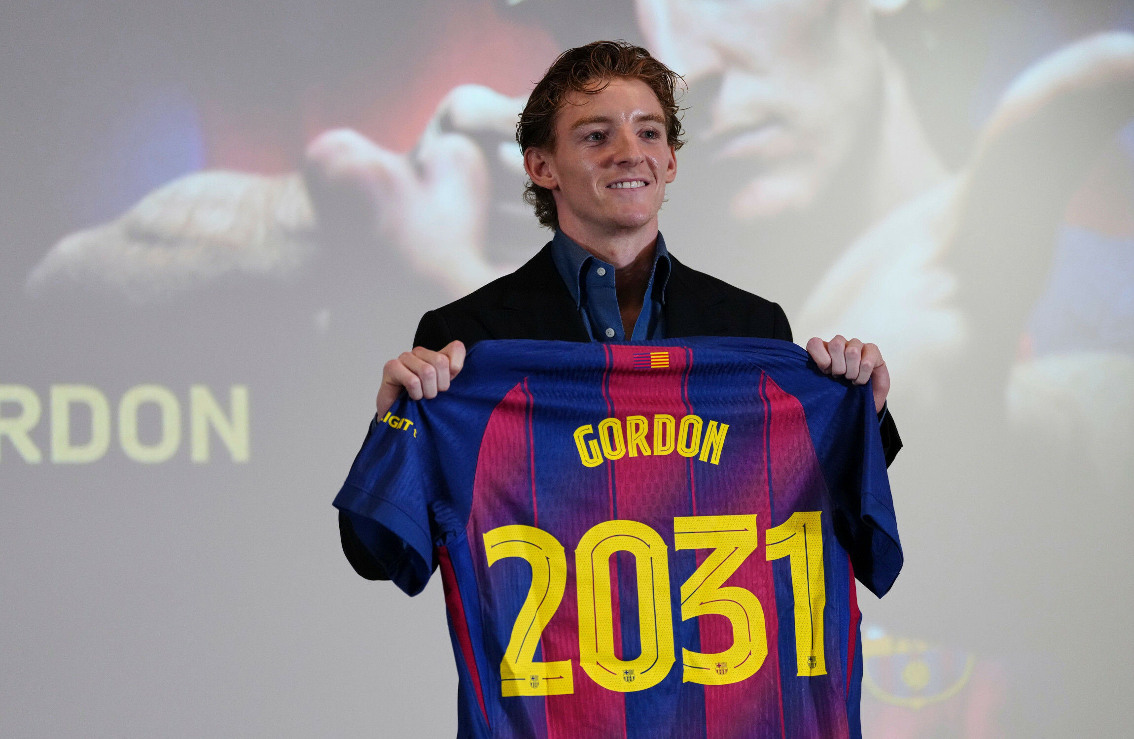 Barcelona confirm Anthony Gordon signing from Newcastle