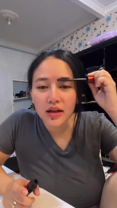 Berlian No Bra Kak Oci Meresahkan Kelihatan Banget Dood Stream Original