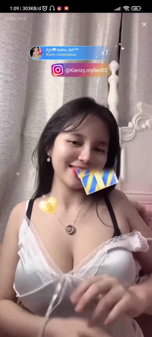 Kienzy Live Bar Bokep Dood Simintok Ngentot