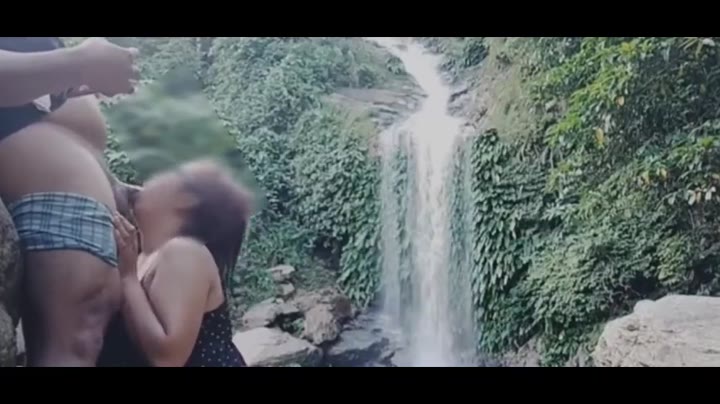 Tante Explore Di Tempat Umum Dood Stream