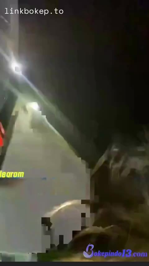 Anjir Motoran Sambil Ngeue Di Pinggir Jalan