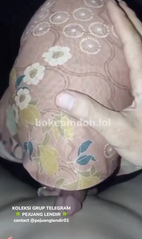 Ngentot Sama Buk Guru Jilbab Bunga Streaming
