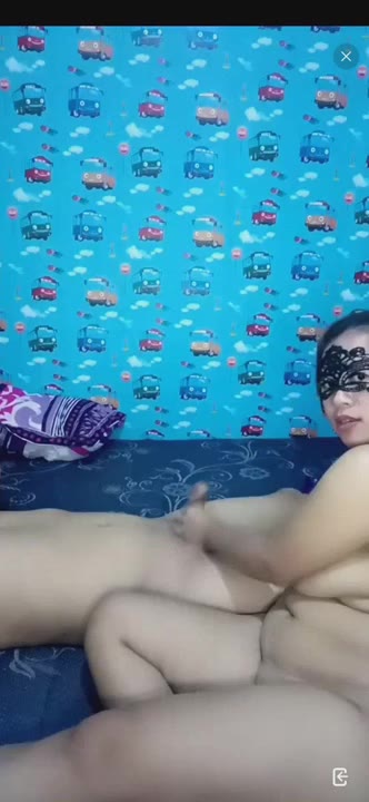 Mami Venus Ajakin Pedagang Keliling Ewee Hot