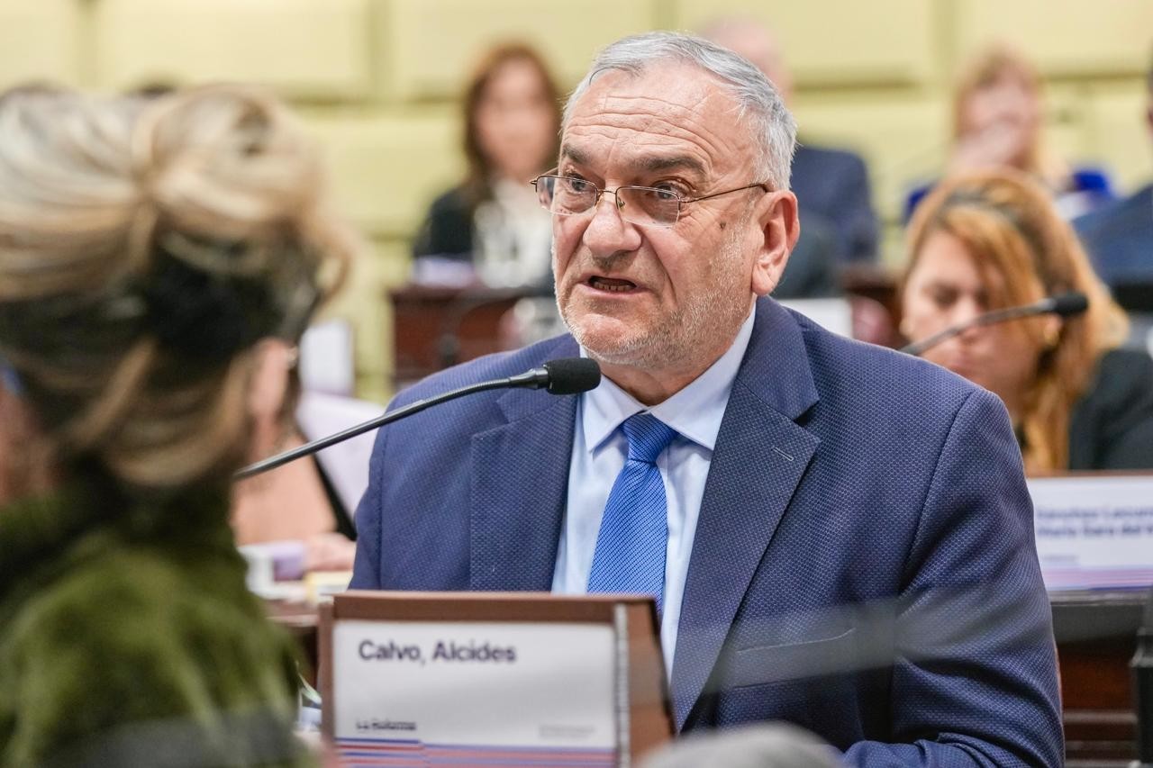 CALVO DESTACA LA INCORPORACIÓN EN LA CONSTITUCIÓN DE UN TRATAMIENTO FISCAL DIFERENCIADO PARA COOPERATIVAS Y MUTUALES