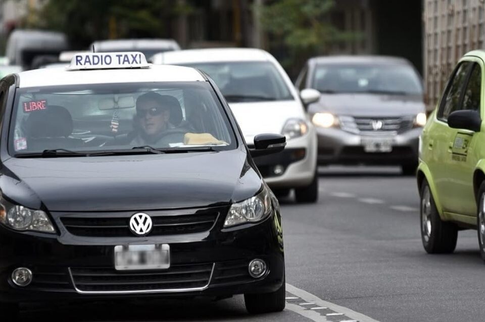 taxis y remises.jpeg