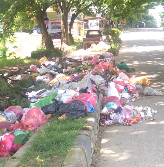 Sampah Berserakan di Kota Kendari, Tamparan Keras Kota Peraih Adipura  Kencana | INILAHSULTRA.COM