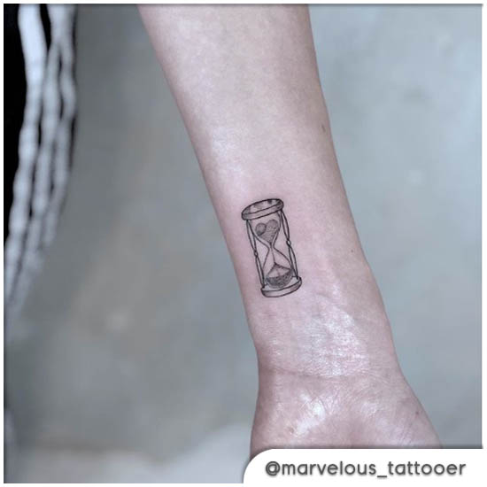 Minimal Tattoo - Particolarità E Tante Idee Per I Tuoi Tatuaggi Minimalisti 550_x_550_jpg