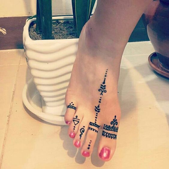 50 Creative Henna Tattoo Designs For Your Inspiration - Inspirationfeed 564_x_564_jpg