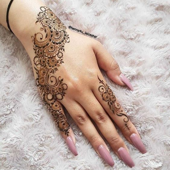 50 Creative Henna Tattoo Designs For Your Inspiration - Inspirationfeed 564_x_564_jpg