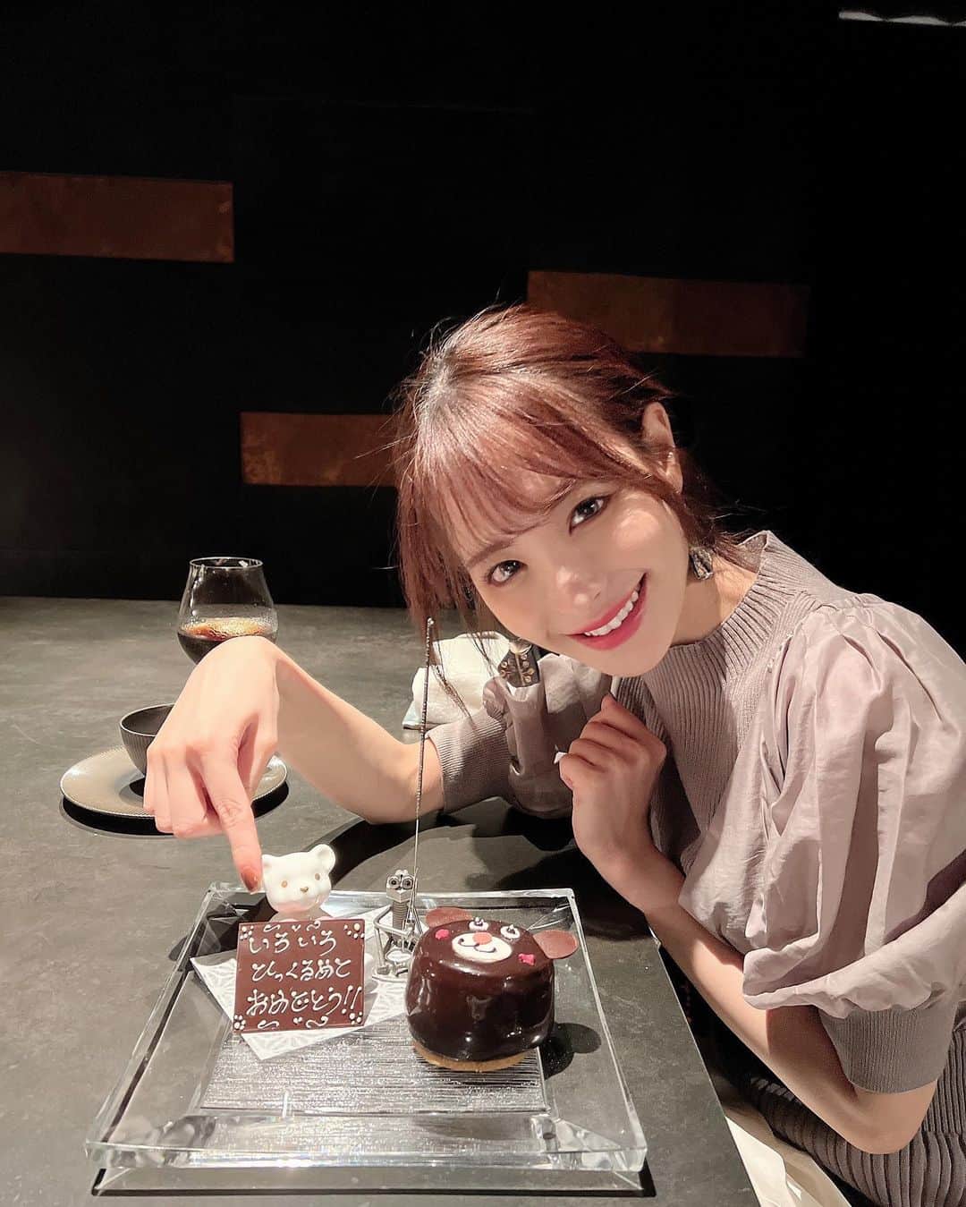 桃乃木かなさんのインスタグラム写真 - (桃乃木かなinstagram)「日中韓メイク💄 メイクは基本メイクさんに全任せなんだけど 国によって 