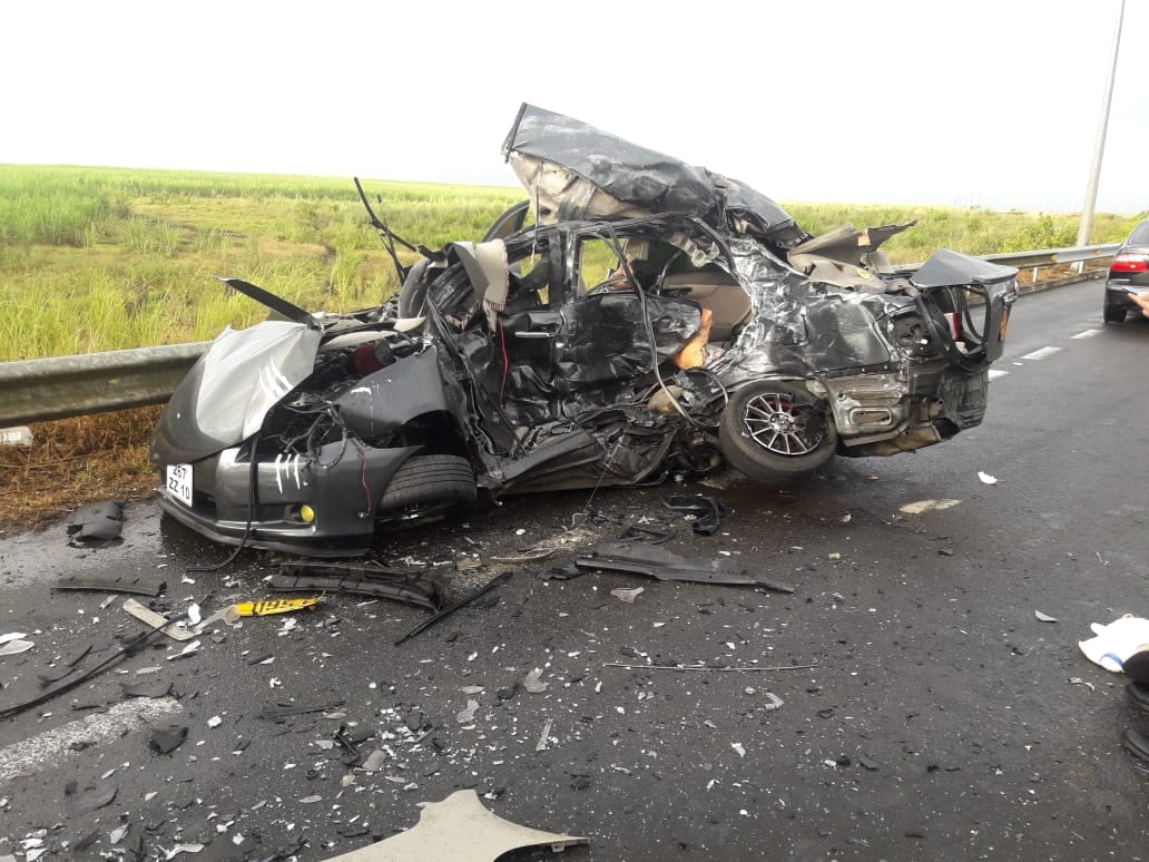 Accident de la route : Une violente collision fait un mort à  St-Julien-d’Hotman - IONNEWS