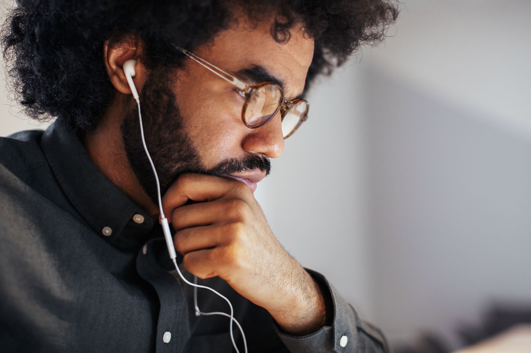 How to Send a Demo to a Record Label in 2024: A Complete Guide