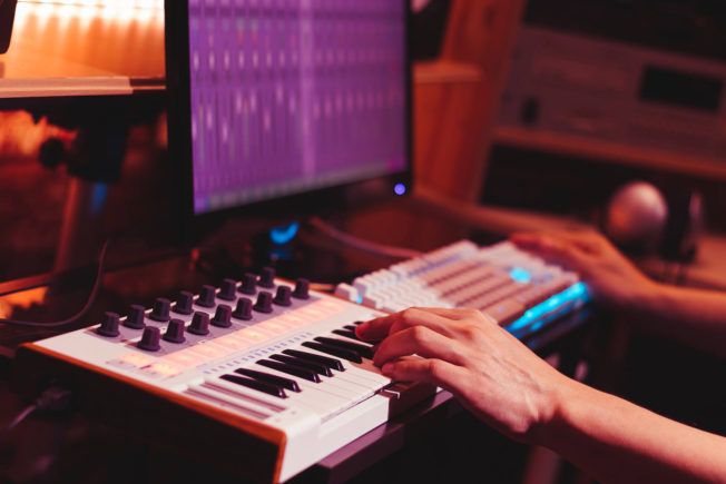 Learn Reharmonization and How to Reharmonize a Song