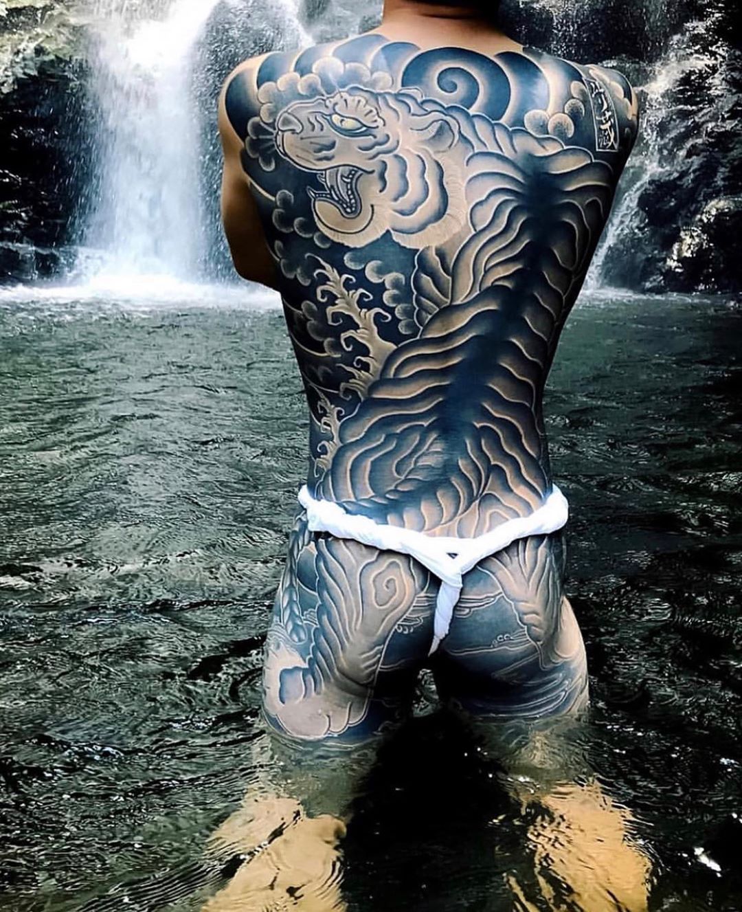 Japanese Blackwork Tattoos: – All Things Tattoo 1327_x_1080_jpg