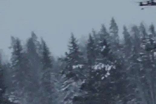 チェーンソー搭載のドローン