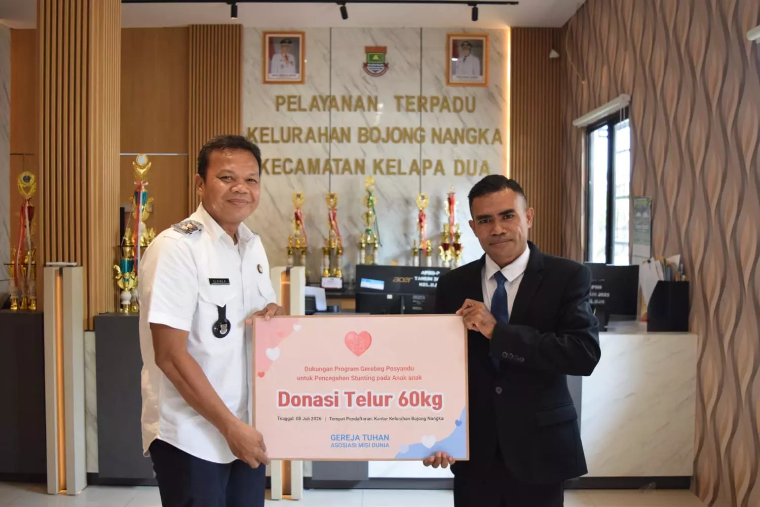 Gereja Tuhan Bagikan Pakaian dan 60 Kg Telur untuk Warga Kurang Mampu di Tangerang