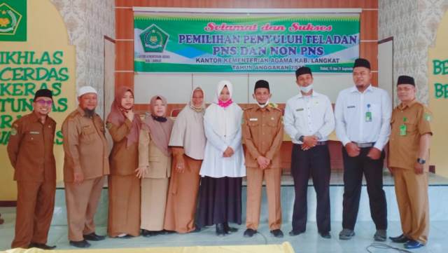 Putri Lubis jadi Penyuluh Teladan Kemenag Langkat