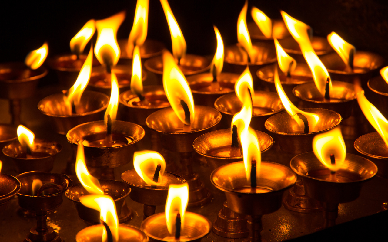 Kamalashila Institut Fur Buddhistische Studien Und Meditation Pujas Und Gebete Fur Kranke Und Verstorbene