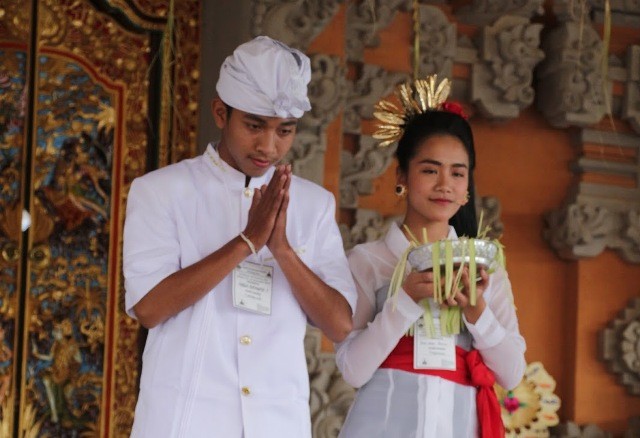 Pakaian Adat Ungkap Simbolik Dharma, Ini Penjelasannya – Kalender Bali