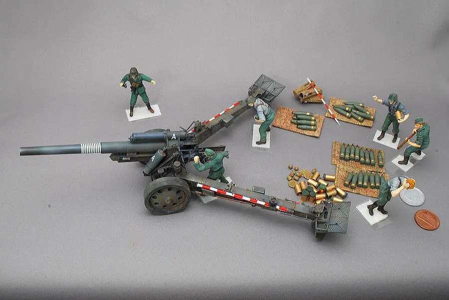 ドイツ軍砲兵 s.FH18 重榴弾砲 射撃中 トランペッター 1/35 組立と塗装