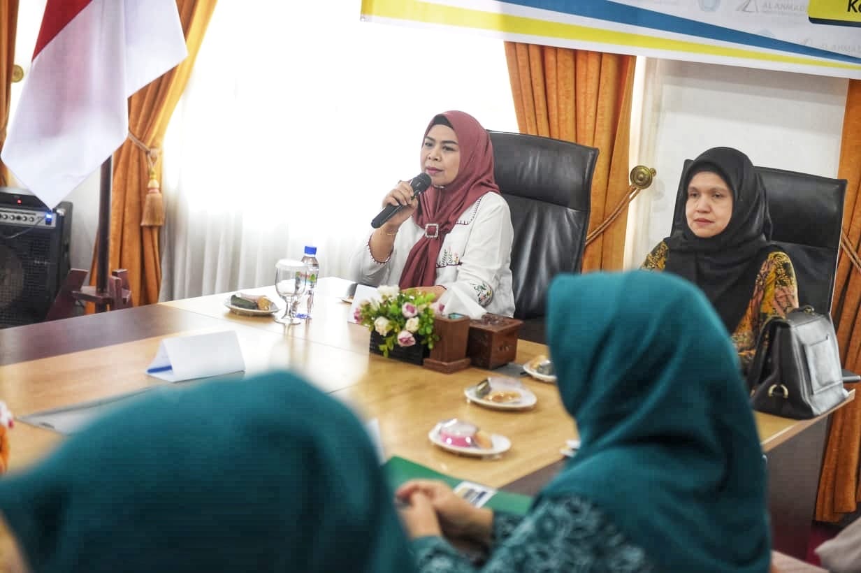 TP-PKK Kepri & AEC Bina UMKM Deram-Deram di Pulau Penyengat
